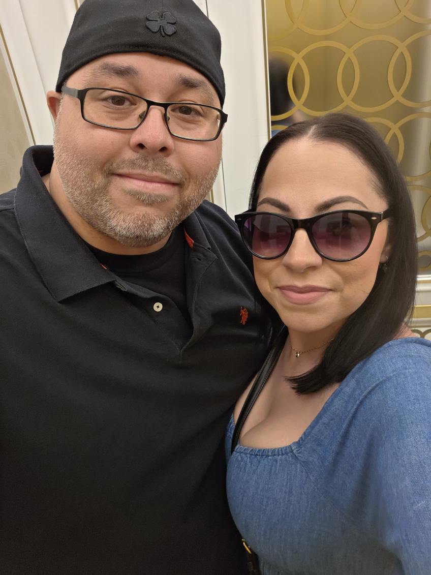 ricardo371221's tweet image. 5th year in a row, spending our anniversary together in Las Vegas!! ♥️ #ILoveUs ♥️