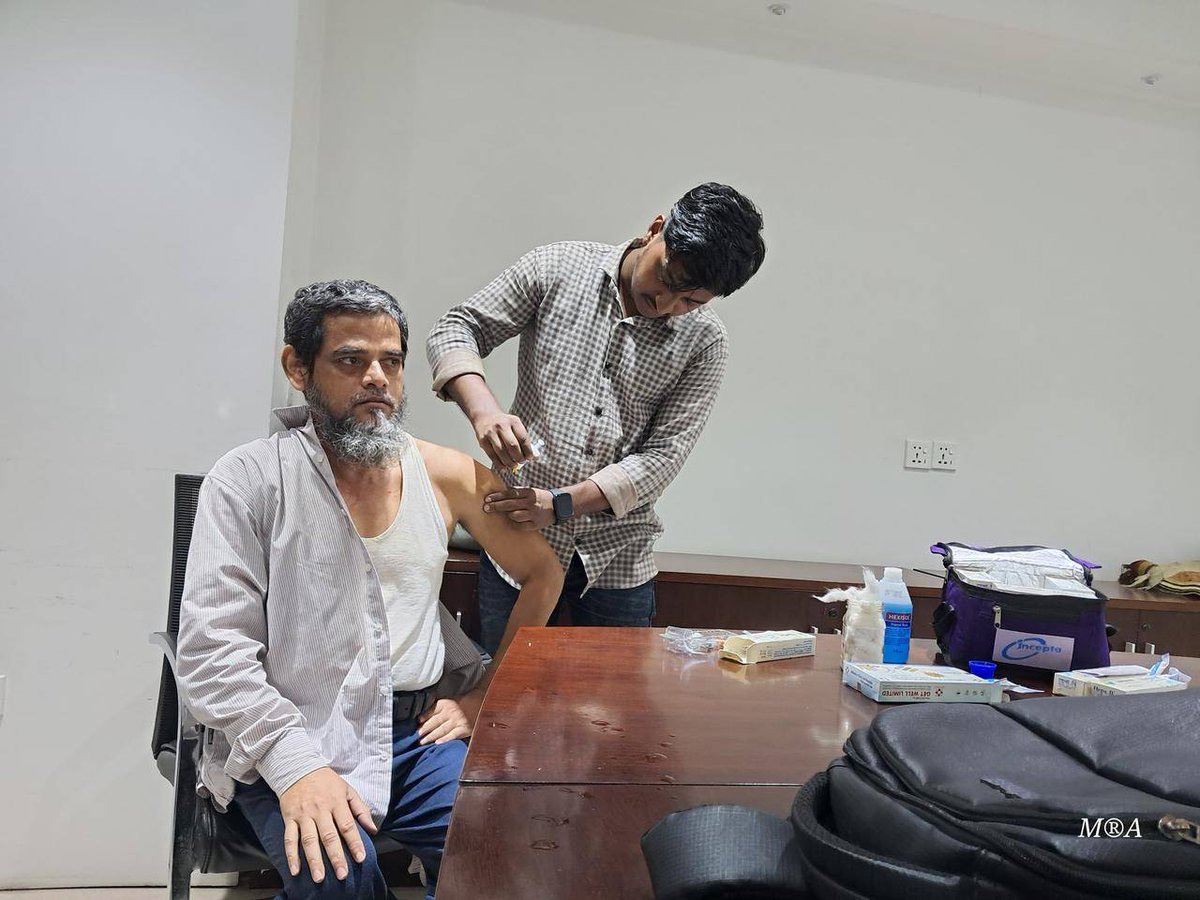 L_C_S_23's tweet photo. Hepatitis b Vaccination (3rd Dose) Program among the among the employee of Albion Laboratories PLC.
#hepB #vaccinatie #Vaccination #livercaresociety #nohep #wah #who https://t.co/52Ygrxm8jd
