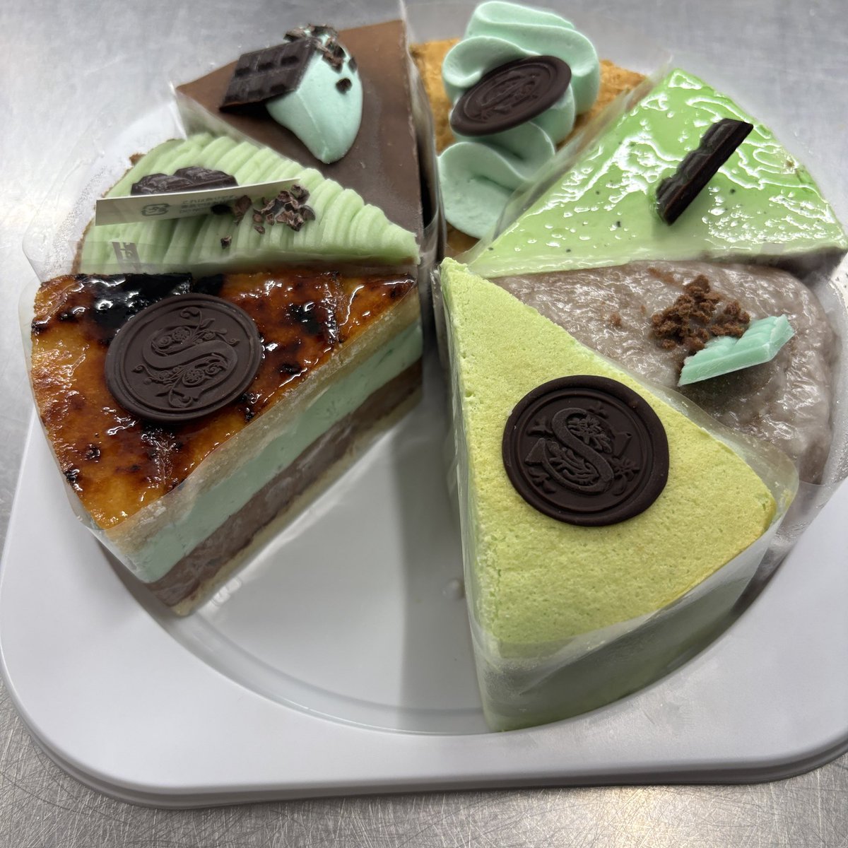 🌱チョコミントアソート進捗🍫

チョコミントオペラ
チョコミントミルフィーユ
ミントスフレチーズケーキ
チョコミントショートケーキ
チョコミントミルクレープ
チョコミントモンブランタルト
チョコミントサンマルク

あと1種類