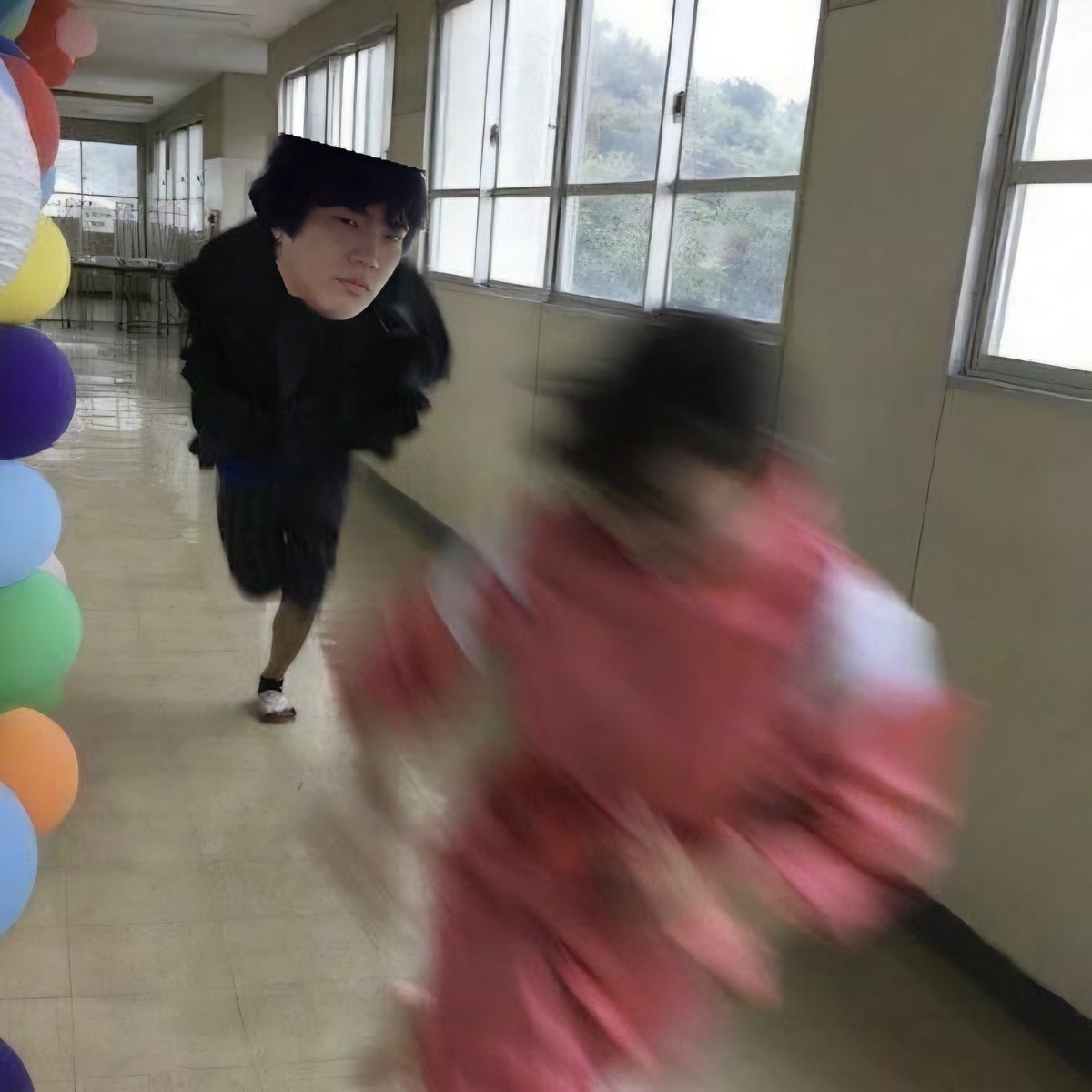 이놈들!!트위터에 낙서하지 말라 했거늘!