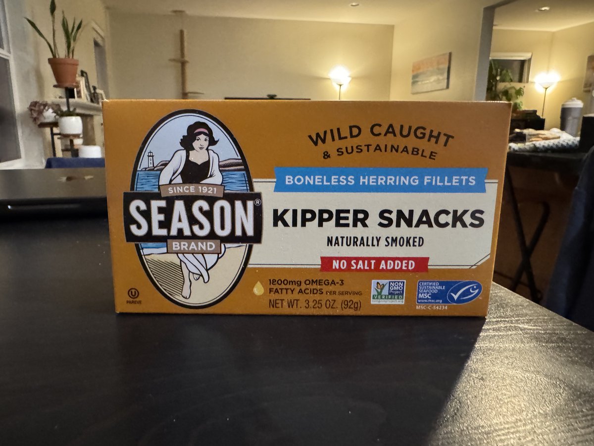 I am a HUGE fan of this exact product right here — I have two cases of this in my pantry and pulled one out to take a picture of it for you 🙌🏼😁✨