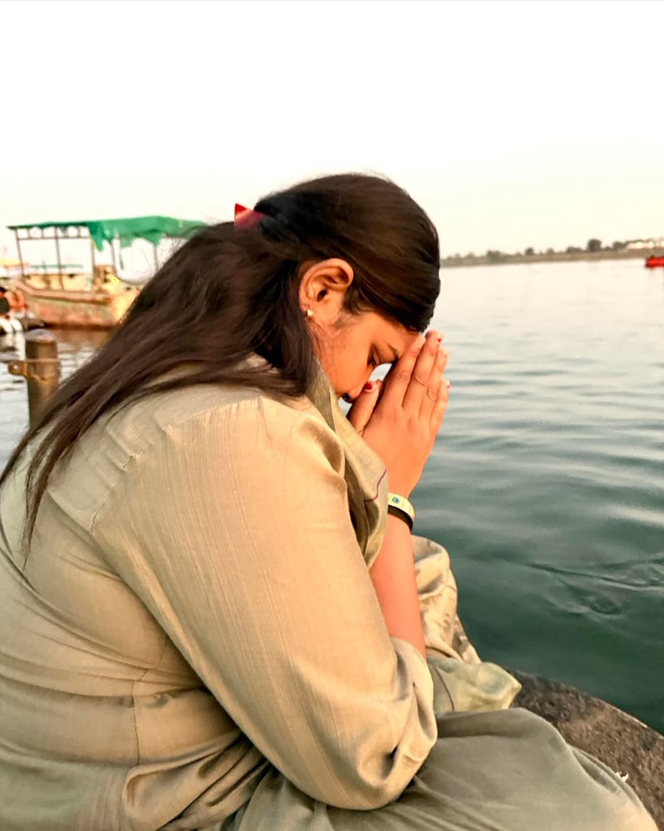 poojavimlchawda's tweet photo. अपने आदर्श को कभी न भूलना…,
प्रयत्न की पहली व पक्की  सीढ़ी है….!
#bazarek https://t.co/rx8GIQNc3T