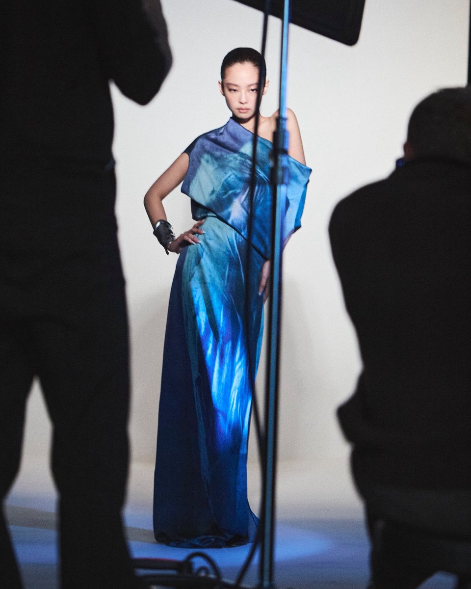 oddatelier's tweet image. JENNIE for @ jeanpaulgaultier Fall 2025 campaign

#JENNIE #제니 #Jeanpaulgaultier #OA