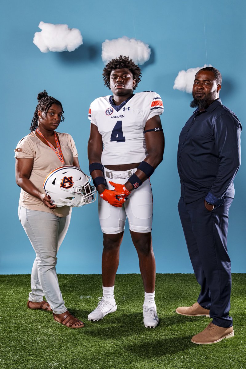Theron “TJ” White Jr (@tjwhite1_) on Twitter photo Had a great time in the Plains this weekend, me and my family enjoyed it
#WarEagle 🦅 <a href="/CoachDurkin/">Coach Durkin</a> <a href="/CoachHughFreeze/">Hugh Freeze</a> <a href="/AuburnFootball/">Auburn Football</a> <a href="/AuburnMade/">Auburn FB Recruiting</a> Had a great time in the Plains this weekend, me and my family enjoyed it
#WarEagle 🦅 <a href="/CoachDurkin/">Coach Durkin</a> <a href="/CoachHughFreeze/">Hugh Freeze</a> <a href="/AuburnFootball/">Auburn Football</a> <a href="/AuburnMade/">Auburn FB Recruiting</a>