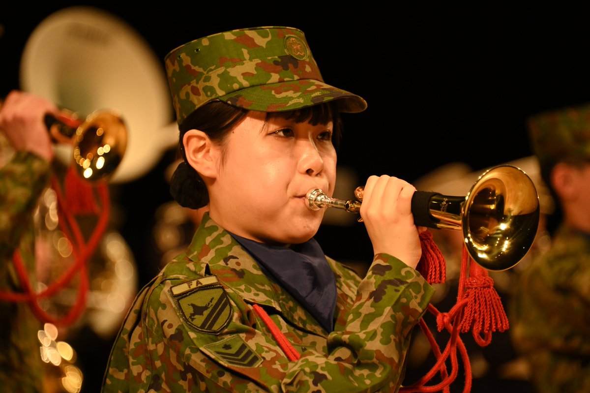 音楽まつり②】ステージドリルでは、旭川駐屯地所在部隊で編成された
