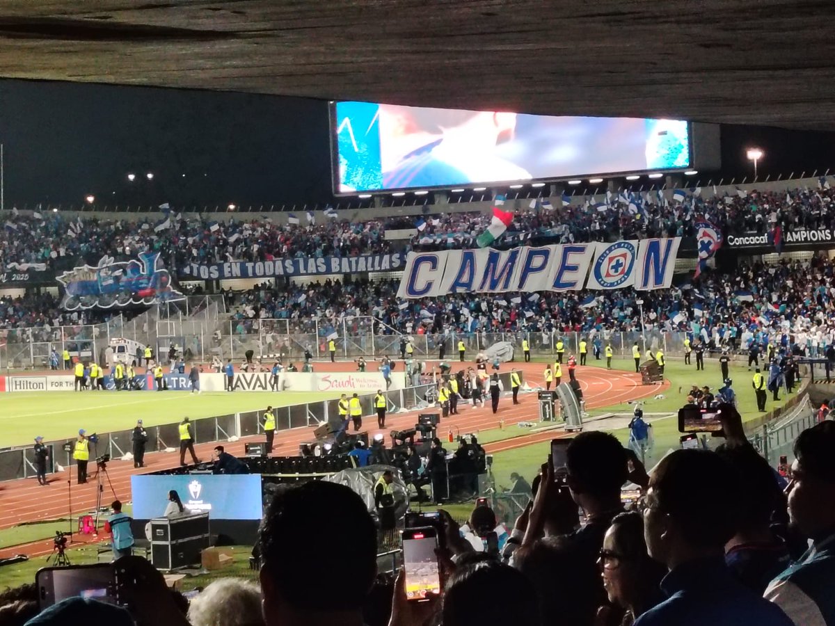 museredemption's tweet photo. @CruzAzul te amo. https://t.co/tvqoahLarJ