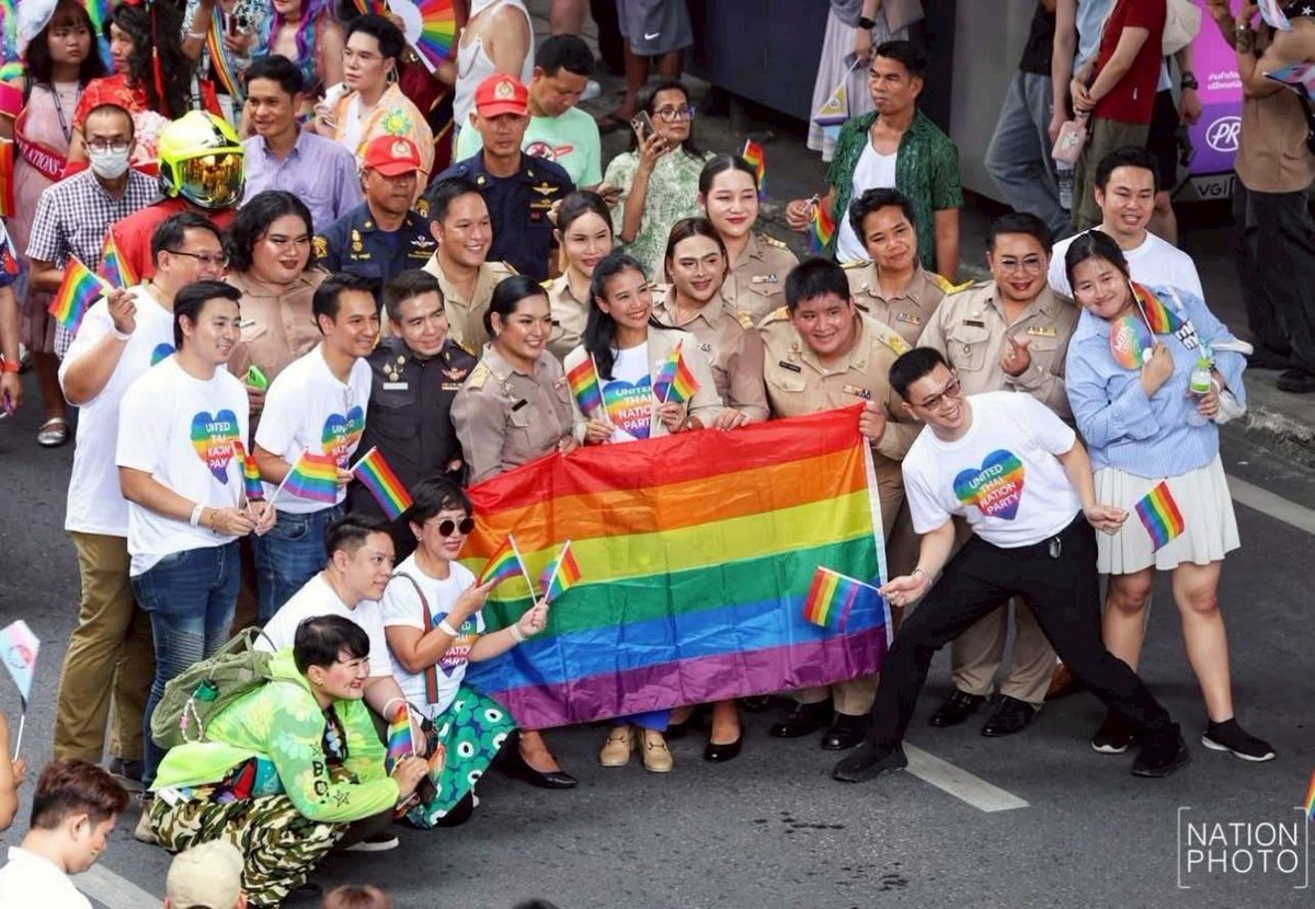 🏳️‍🌈 คนรุ่นใหม่ #รทสช ร่วมฉลองความหลากหลาย เดินขบวน Bangkok Pride วานนี้ค่ะ
.
#เนเน่รัดเกล้า #รัดเกล้าสุวรรณคีรี #รองโฆษกเนเน่ #รองโฆษกพรรค #พรรครวมไทยสร้างชาติ #เข้าถึงง่าย #พึ่งพาได้
