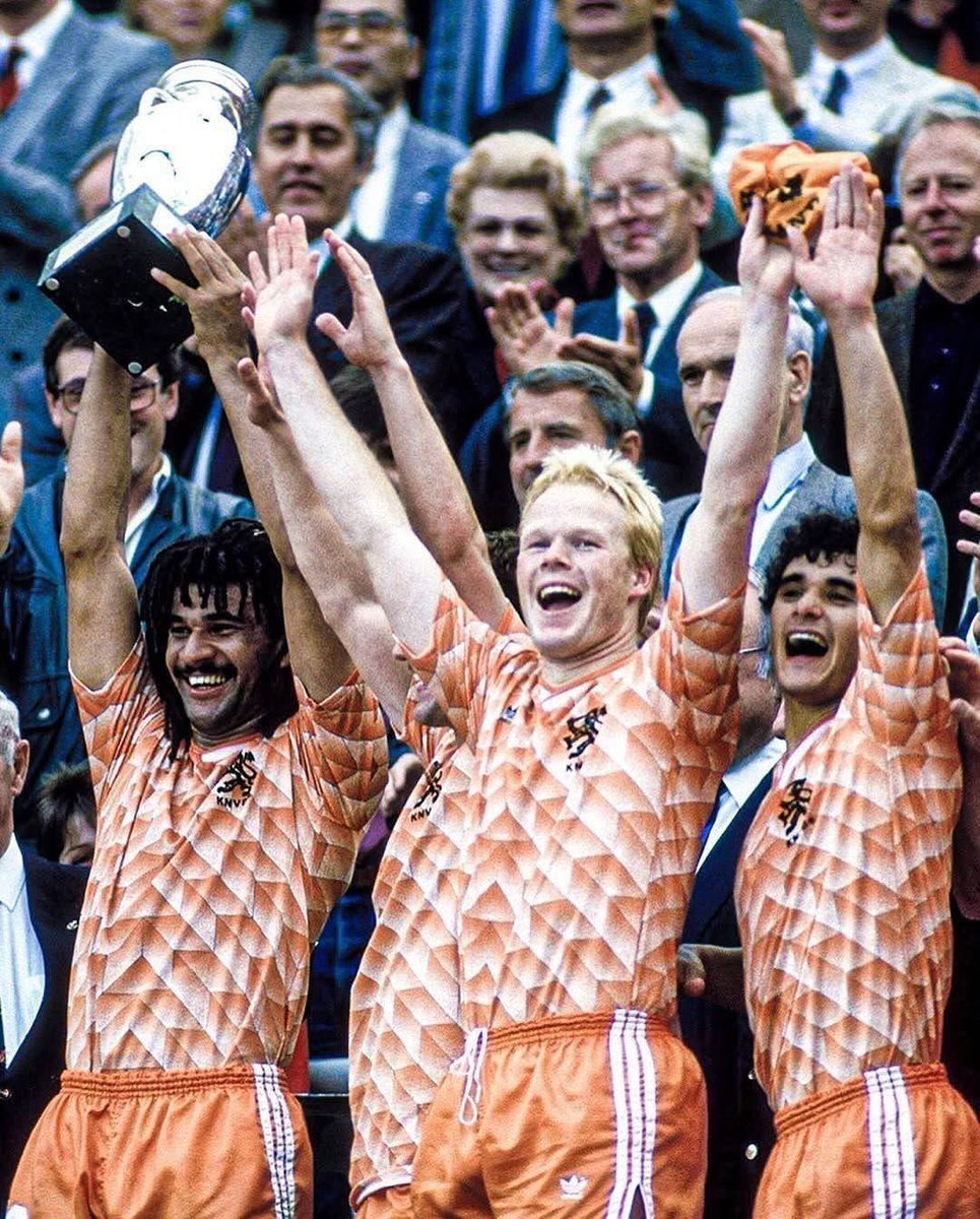 #Netherlands win #Euro1988: 
#RuudGullit #RonaldKoeman and #GeraldVanenburg.