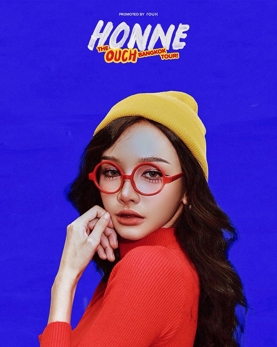 popconth's tweet photo. 🔴 ข้าวเหนียวมะม่วงพร้อม 🥭 HONNE ประกาศจัดคอนเสิร์ต ‘The OUCH BANGKOK Tour’ พร้อมแขกรับเชิญสุดพิเศษ ‘BOWKYLION’ 💖
#HONNEinBKK #TheOUCHBangkokTour #ROUXlive #HONNE #Bowkylion #ICONSIAM
-------------------------------------
กรุงเทพฯ, ประเทศไทย - ดูโอ้อิเล็กทรอนิกโซลชื่อดังจากอังกฤษ HONNE เจ้าของเพลงฮิตอย่าง “Day 1”, “Location Unknown” และ “No Song Without You” เตรียมกลับมาสร้างความประทับใจให้แก่แฟนเพลงชาวไทยอีกครั้ง กับคอนเสิร์ต The OUCH BANGKOK Tour ในวันที่ 27 กรกฎาคม 2568 ณ TRUE ICON HALL ชั้น7 ICONSIAM
คอนเสิร์ตครั้งนี้จัดโดย ROUX โปรโมเตอร์เจนใหม่สายครีเอทีฟที่มุ่งสร้างประสบการณ์ดนตรีสุดพิเศษเพิ่มดีกรีความพิเศษด้วยการร่วมเวทีจากศิลปินหญิงตัวท็อปของไทย BOWKYLION
กระแสตอบรับเริ่มร้อนแรงตั้งแต่เปิดตัวโปสเตอร์เวอร์ชันกรุงเทพฯ ซึ่งถ่ายทอดความเป็นไทยผ่าน “ข้าวเหนียวมะม่วง” ในคาแรกเตอร์ OUCH BOY สะท้อนกลิ่นอายไทยผสมดีไซน์อบอุ่นสไตล์ HONNE จนกลายเป็นไวรัลบนโซเชียลในทันที