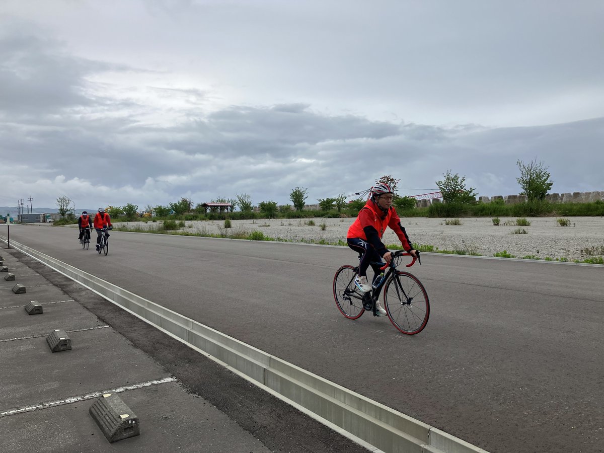 【「富山マラソン2025」コース検定実施！】
５/31（土）,６/１（日）に、日本陸連による公認期間（2025年以降5年間）の更新及びコース変更に伴う検定を実施しました！
今回の検定を経て、公認のフルマラソンコースとして更新される予定です。
#富山マラソン2025 #コース検定