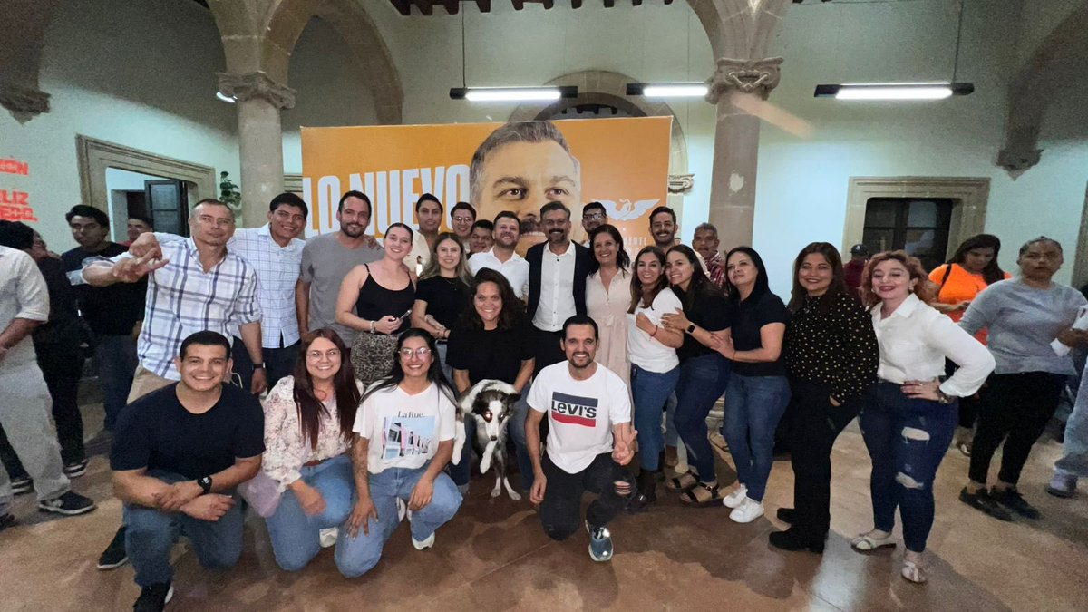 LaloSerranoZ's tweet photo. #LaserInformativo

#Elecciones2025|| “Mandamos a Morena a 3er lugar… #Durango volvió a creer, esto apenas comienza, ¡vamos Durango, llegó lo nuevo!…”: @PanchoFrancoDgo candidato de #MovimientoCiudadano al ver que los resultados le favorecen de manera importante al crecimiento de esta fuerza política.