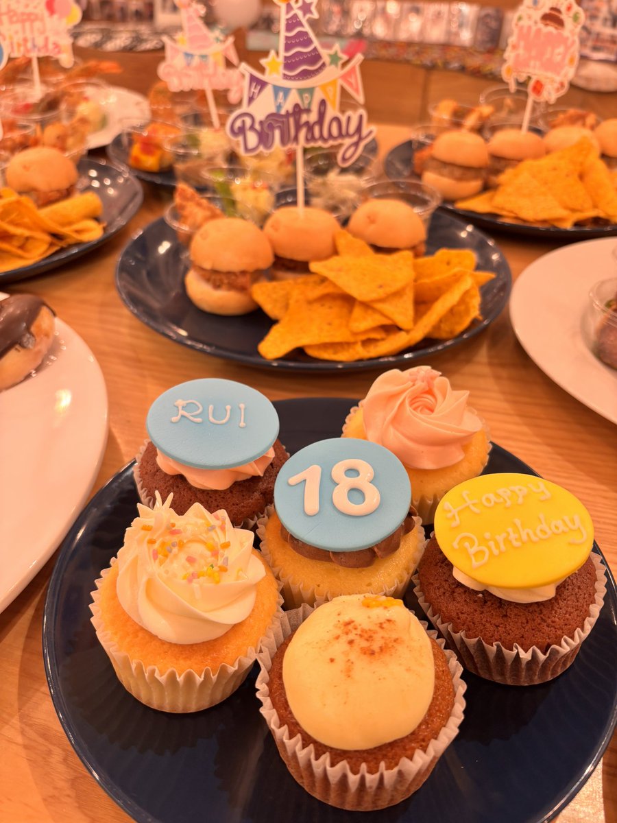 kikimayu4's tweet image. RUI18歳お誕生日party🎊
関東チームのお誕生日会に名古屋から
参加させて貰いました♫
はぁー楽し過ぎた✨ルイの事が大好きなみんなとひたすらルイについて語り合いルイを愛でて褒めまくって…最高にhappyな時間でした！みんなありがとう！
#BMSG_RUI_18thBD
#HappyRUIDay2025