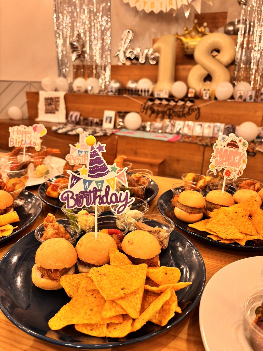kikimayu4's tweet image. RUI18歳お誕生日party🎊
関東チームのお誕生日会に名古屋から
参加させて貰いました♫
はぁー楽し過ぎた✨ルイの事が大好きなみんなとひたすらルイについて語り合いルイを愛でて褒めまくって…最高にhappyな時間でした！みんなありがとう！
#BMSG_RUI_18thBD
#HappyRUIDay2025