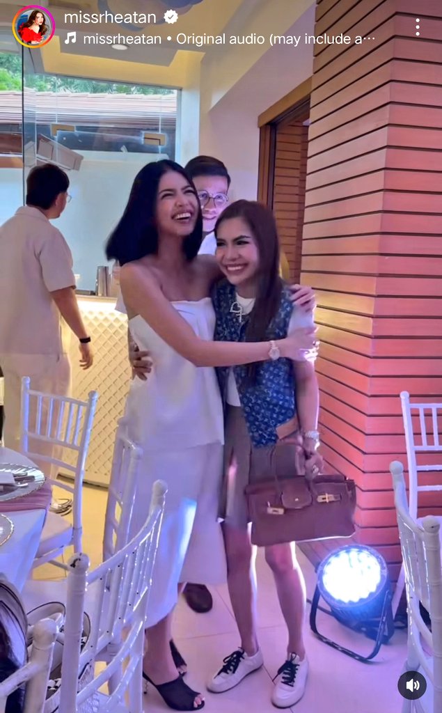 🤍Cuties🤍

<a href="/mainedcm/">Maine Mendoza</a> <a href="/AtaydeArjo/">Arjo Atayde</a> 
#MaineMendoza #ArjoAtayde