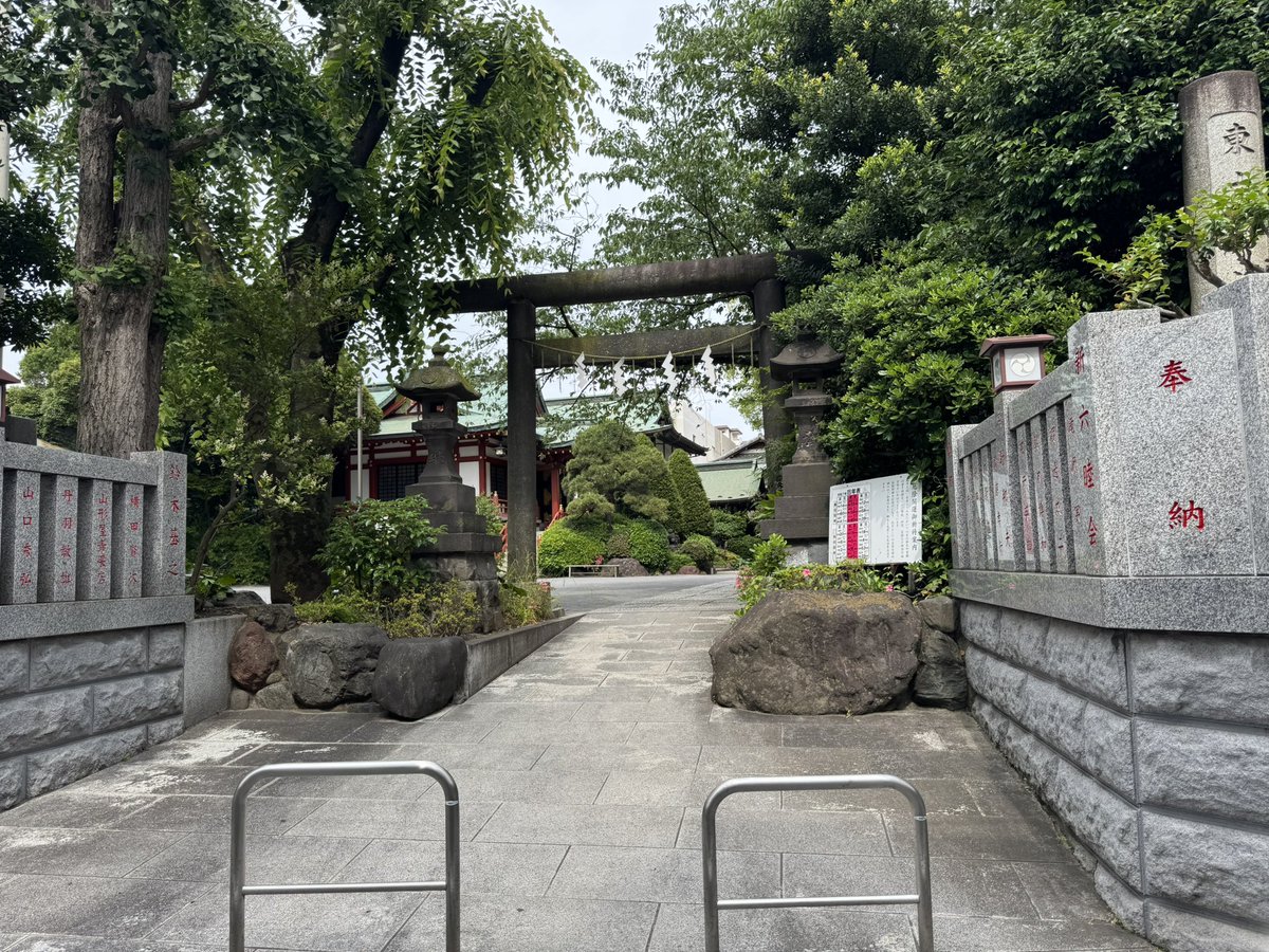 koboriyoshihiro's tweet photo. 仕事が早く済み、午後の散歩。明日は雨だから今日は２日分TEKKONしながら江東区大島を。

#kobochan  #TEKKON https://t.co/6o42QCd76x
