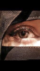 في عيونك شيء ياخذني بعيد ❤️❤️