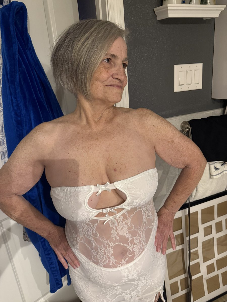 70 Year Old Free Onlyfans (@lanareznor1955) on Twitter photo 