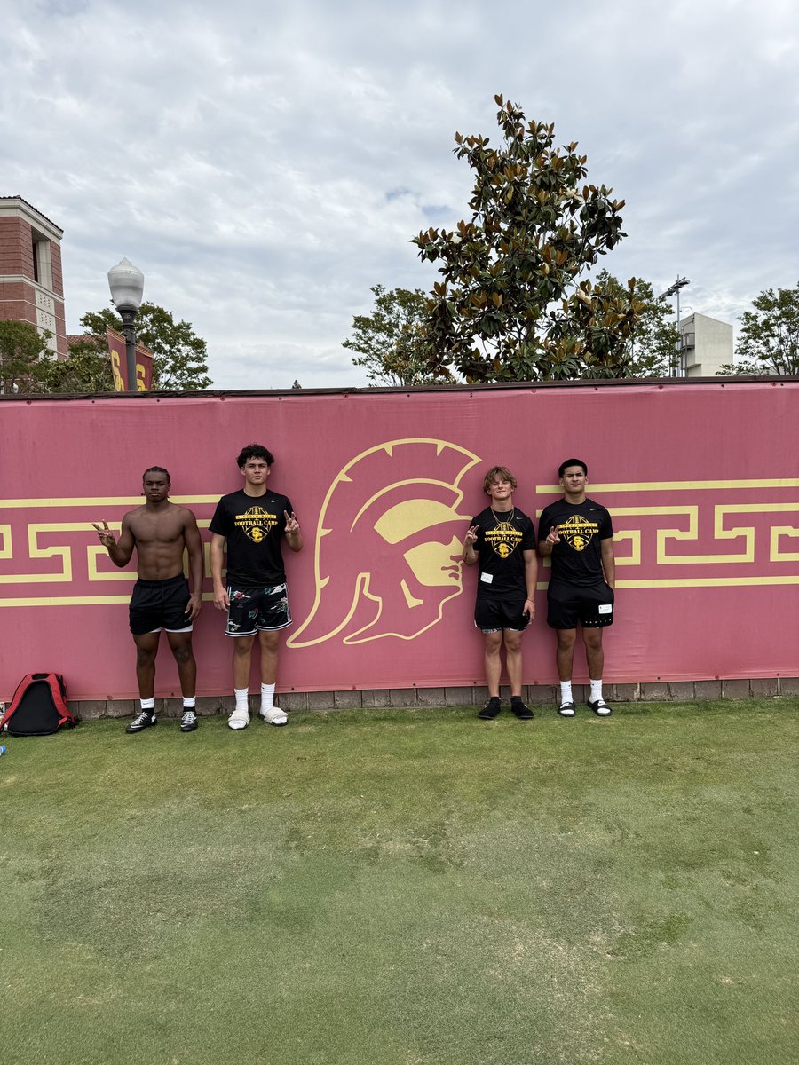 ColtonWhaley1's tweet photo. Thank you @uscfb @CoachChadSavage @CoachSimmonsSC  see y’all soon https://t.co/MViF6KobYb
