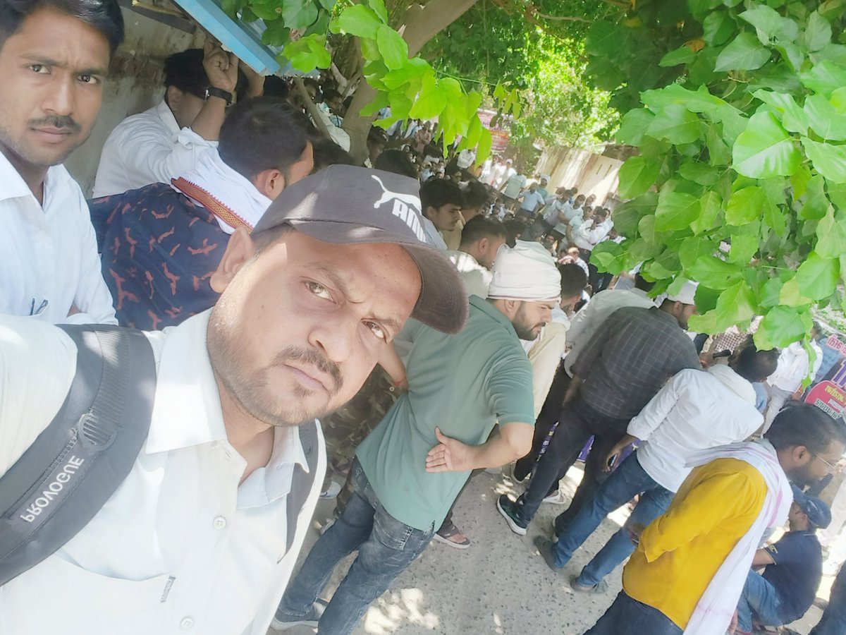 Mukesh Kumar Verma (@mukeshdeshka) on Twitter photo рд╕рд╛рдерд┐рдпреЛрдВ рдореИрдВ рдзрд░рдирд╛ рд╕реНрдерд▓ рдкреНрд░рдпрд╛рдЧрд░рд╛рдЬ рдореЗрдВ рдкрд╣реБрдВрдЪ рдЧрдпрд╛ рд╣реВрдВ ЁЯФе
рдЖрдк рд╕рднреА рдлрдЯрд╛рдлрдЯ рдзрд░рдирд╛ рд╕реНрдерд▓ "рдпреВрдкреА рд╢рд┐рдХреНрд╖рд╛ рд╕реЗрд╡рд╛ рдЪрдпрди рдЖрдпреЛрдЧ рдПрд▓рдирдЧрдВрдЬ рдкреНрд░рдпрд╛рдЧрд░рд╛рдЬ" рдкрд╣реБрдВрдЪреЗред
рдЫрд╛рддреНрд░ рдПрдХрддрд╛ рдЬрд┐рдВрджрд╛рдмрд╛рдж тЬК рд╕рд╛рдерд┐рдпреЛрдВ рдореИрдВ рдзрд░рдирд╛ рд╕реНрдерд▓ рдкреНрд░рдпрд╛рдЧрд░рд╛рдЬ рдореЗрдВ рдкрд╣реБрдВрдЪ рдЧрдпрд╛ рд╣реВрдВ ЁЯФе
рдЖрдк рд╕рднреА рдлрдЯрд╛рдлрдЯ рдзрд░рдирд╛ рд╕реНрдерд▓ "рдпреВрдкреА рд╢рд┐рдХреНрд╖рд╛ рд╕реЗрд╡рд╛ рдЪрдпрди рдЖрдпреЛрдЧ рдПрд▓рдирдЧрдВрдЬ рдкреНрд░рдпрд╛рдЧрд░рд╛рдЬ" рдкрд╣реБрдВрдЪреЗред
рдЫрд╛рддреНрд░ рдПрдХрддрд╛ рдЬрд┐рдВрджрд╛рдмрд╛рдж тЬК