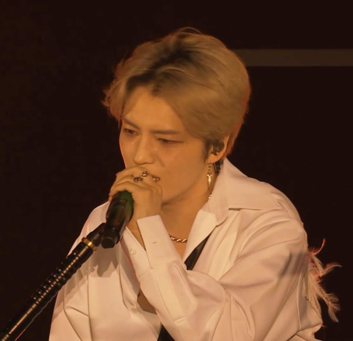 はるきだじぇ (@jj971205) on Twitter photo 通勤時間と休憩時間でジェジュンのライブを見れる嬉しっ
ロックが似合うほんとに😎
<a href="/bornfreeonekiss/">kimjaejoong</a>
#김재중 #재중 #KIMJAEJOONG
#JAEJOONG #ジェジュン #金在中
#Beauty_in_Chaos #ROCK_STAR 通勤時間と休憩時間でジェジュンのライブを見れる嬉しっ
ロックが似合うほんとに😎
<a href="/bornfreeonekiss/">kimjaejoong</a>
#김재중 #재중 #KIMJAEJOONG
#JAEJOONG #ジェジュン #金在中
#Beauty_in_Chaos #ROCK_STAR