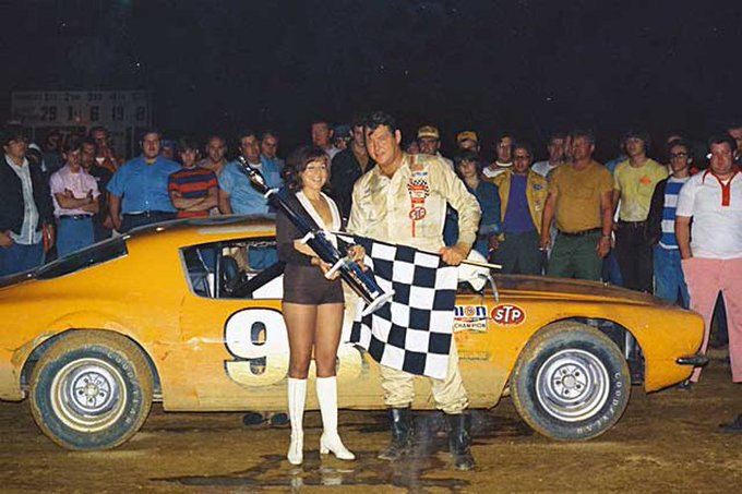Racing for Hours (@hoursofracing) on Twitter photo On this day in 1973, Tiny Lund won the Pennsylvania 100 at <a href="/lincolnspeedway/">Lincoln Speedway</a>
It was his 2nd career Grand National East Series win
#NASCAR On this day in 1973, Tiny Lund won the Pennsylvania 100 at <a href="/lincolnspeedway/">Lincoln Speedway</a>
It was his 2nd career Grand National East Series win
#NASCAR