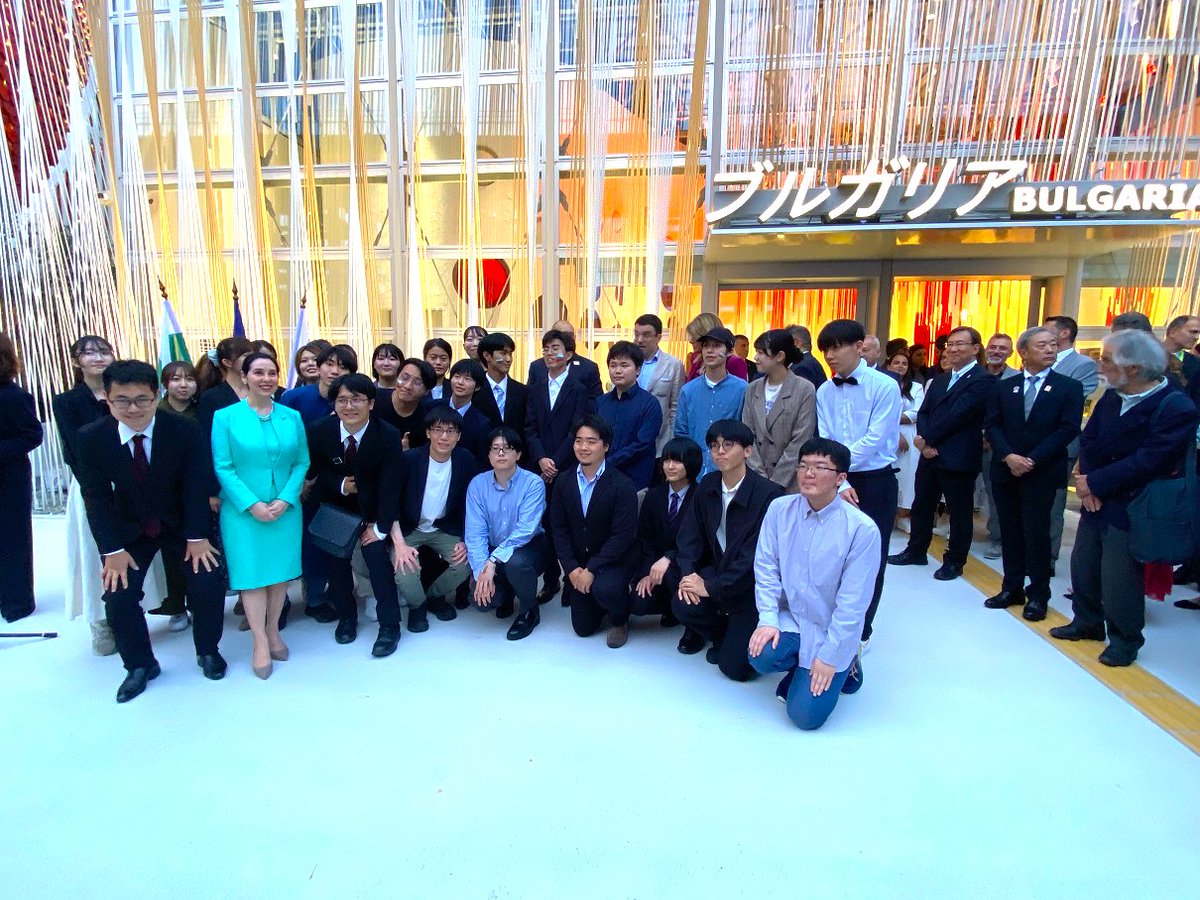 【ニュース】 🔴 大阪・関西万博×阪大！ 🔵 ブルガリア・ナショナルデーで外国語学部と人文学研究科外国学専攻の学生がショートスピーチを披露しました bit.ly/4kIclFJ #阪大 #ニュース