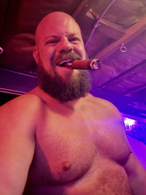 Watch WildCuddler 🔜 Folsom's leaked NSFW photo on TwXstars