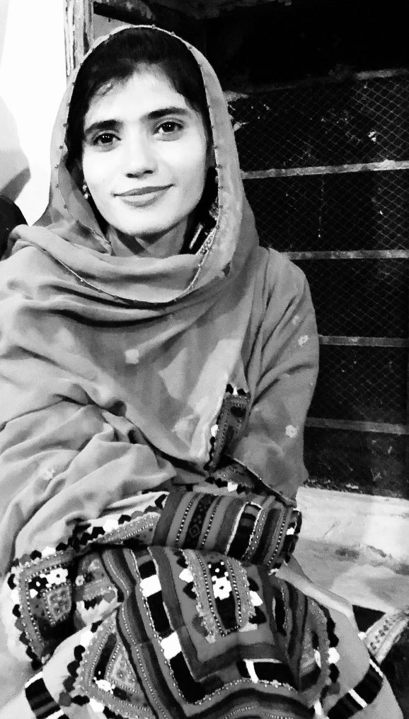 Family of #MahjabeenBaloch received mutilated bodies of their loved ones.

Faced years of harassment.

Now, daughter and a son are behind torture cells. They are ones against being harass.

Kindly be their voice. 

#ReleaseMahjabeenAndYounusBaloch