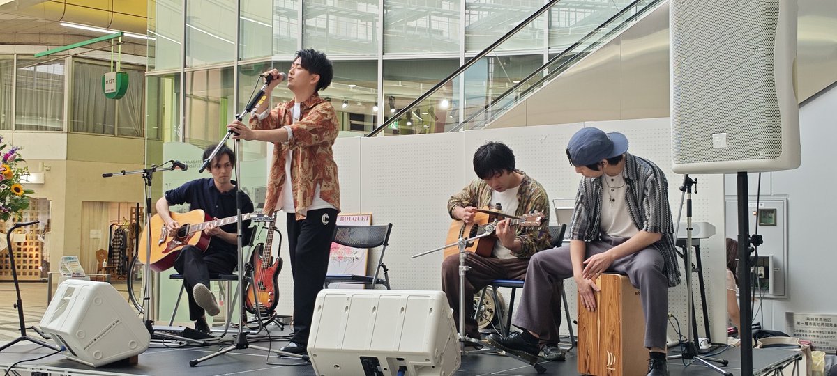 pandata828's tweet photo. THE MUSIC BOUQUET

#柳ヶ瀬グラッセ35 #岐阜

①#blankline ＠bll_official
②しま
③#千花 @sennohanachika #千花リス
④#鳥井麗香 @reikatorii
⑤#長谷川まい @hasemai21
⑥Яetro:Nomё ＠retronome_010

皆さん凄くかっこよかったです✨️それぞれのアーティストさんに動画を撮るファンの方が多かったので画像のみです☺この柳ヶ瀬グラッスル35はサイドは風が通りますが上部はドームっぽくてサウンド的にも適している感じがしました👍️今後も岐阜が盛り上がるようなイベントに期待です💪主催のЯetro:Nomёさんお疲れ様でありがとうです🎉