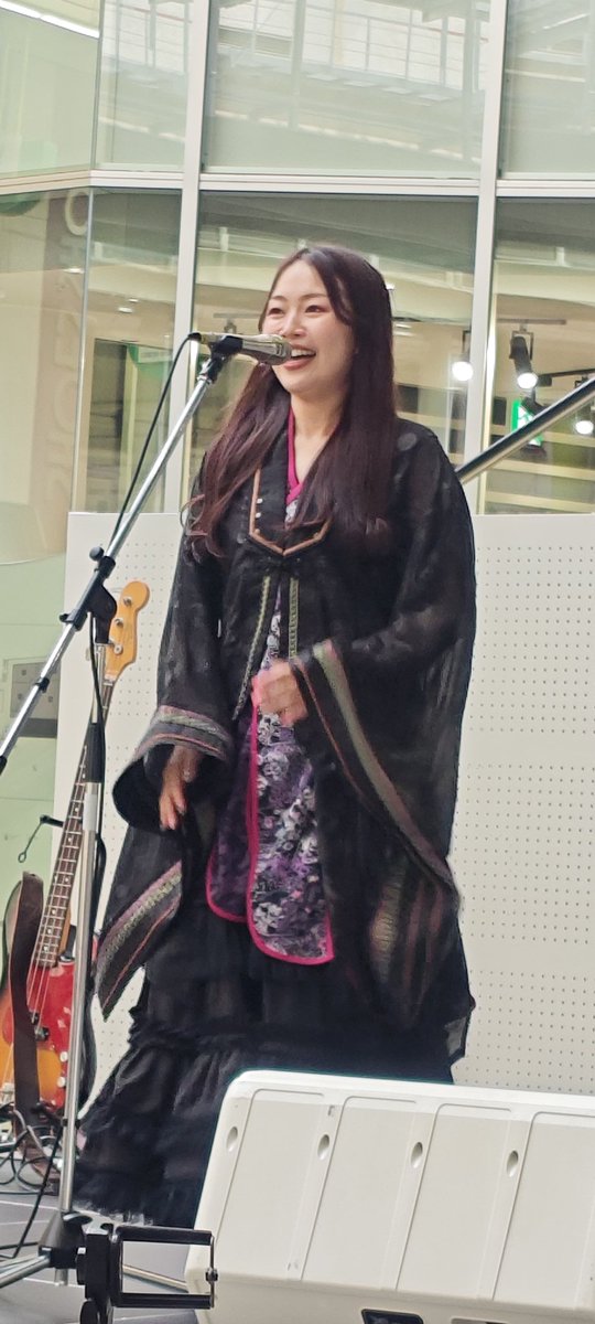 pandata828's tweet photo. THE MUSIC BOUQUET

#柳ヶ瀬グラッセ35 #岐阜

①#blankline ＠bll_official
②しま
③#千花 @sennohanachika #千花リス
④#鳥井麗香 @reikatorii
⑤#長谷川まい @hasemai21
⑥Яetro:Nomё ＠retronome_010

皆さん凄くかっこよかったです✨️それぞれのアーティストさんに動画を撮るファンの方が多かったので画像のみです☺この柳ヶ瀬グラッスル35はサイドは風が通りますが上部はドームっぽくてサウンド的にも適している感じがしました👍️今後も岐阜が盛り上がるようなイベントに期待です💪主催のЯetro:Nomёさんお疲れ様でありがとうです🎉