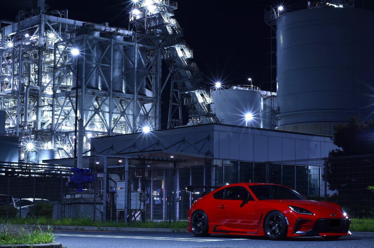vr4power's tweet photo. 初の工場夜景チャレンジ
現地でカメラのモニターで確認した時は「おぉ♪」って感じだったのに現像してみると❌❌❌😂

#GR86 #ZN8 #86BRZ #工場夜景 https://t.co/rSR6zWijIJ