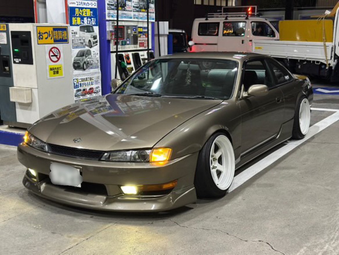 kiyos155's tweet photo. For SALE！　東京からです🔥
激熱極上車両！エアコンも使えるので女の子のデートにも最適です！即ドリです
値段は300万‼️値段は高いとは思いますが一から作ったり今の相場を考えてフレーム状態もいいので売れたらいいな程度ですがお問い合わせお待ちしています。
沢山の極上車を私はストックしています https://t.co/vD7IGTG6p9