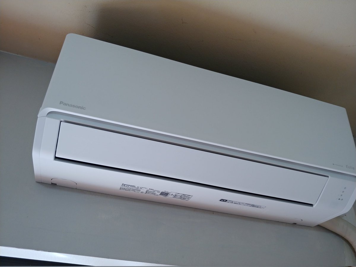 リビングのエアコン入れ替え完了
猛暑バッチこーい(ﾟдﾟ)(ﾟдﾟ)(ﾟдﾟ)