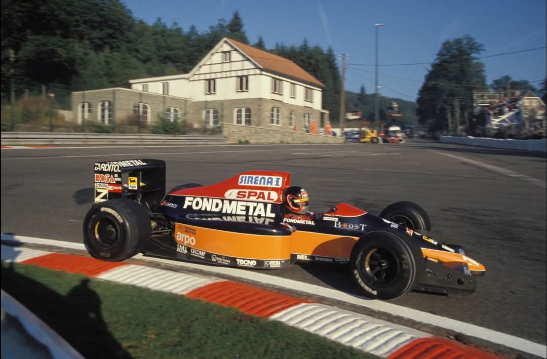postais90's tweet photo. Um postal por dia 
🗓️1990
📍 Spa-Francorchamps 🇧🇪 

Oliver Grouillard 
Osella Ford 
.
#postaisdos90
#belgiumgp
#F1
@VamosFalardeFum 
@UnracedF1 https://t.co/dqYxKznw7i