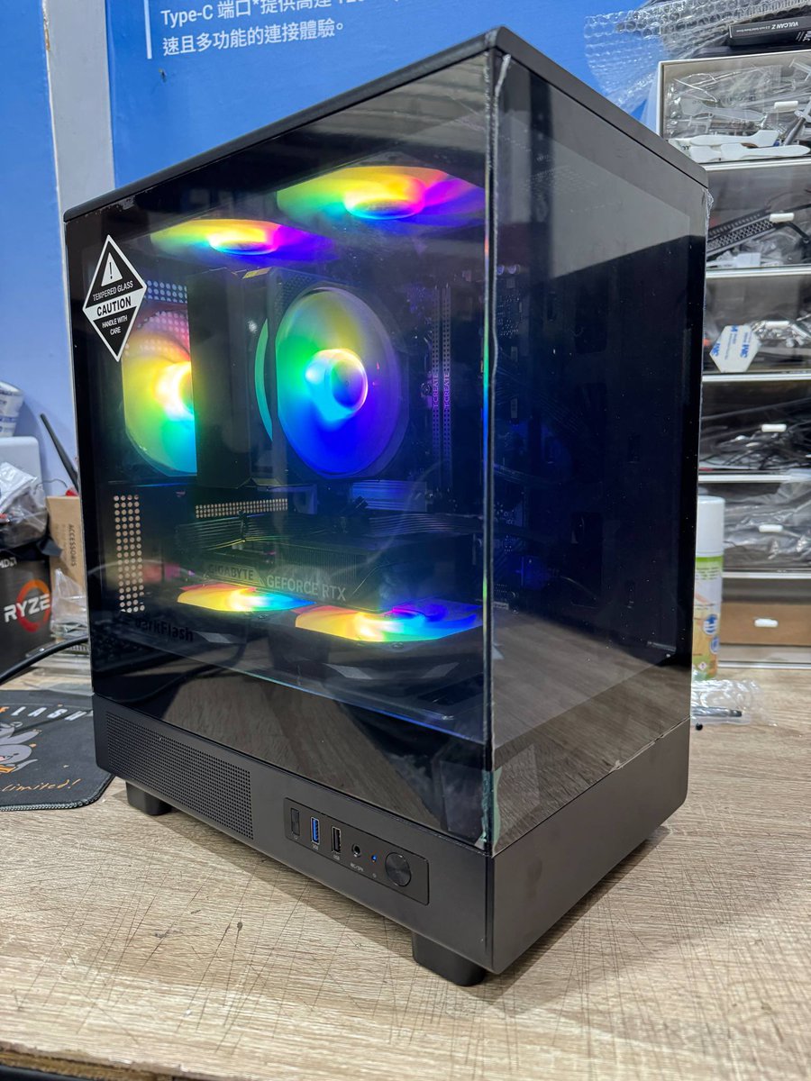 《抽獎》

如果朋友要幫你組  要怎麼樣的
請先告知  
不是說東西確定要了然後突然人間蒸發欸

我常常這樣說  如果他願意幫你承擔保固
你可以相信他2-3年    
但絕大多數都不想這麼麻煩

蠻多人都看不懂下面的
簡單來說就是可以跑市面上所有遊戲
當今很香的主機  價格包含正版系統
拒絕盜版