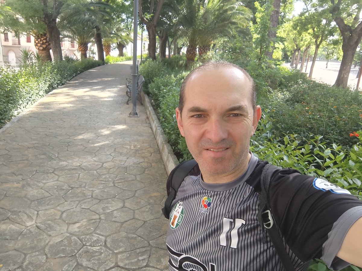 Que tus ideales y el corazón siempre te mantengan adelante.

Otra maravillosa oportunidad de vida, agradecidos con el dador, arrancamos.
Buenos días, feliz lunes 💪