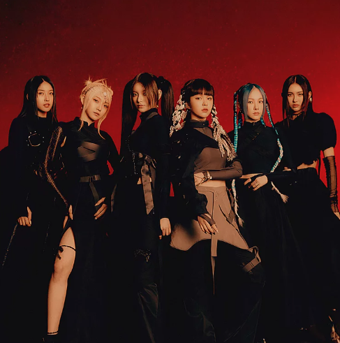 AboutMusicYT's tweet photo. EVERGLOW has officially left their company, Yuehua Entertainment. https://t.co/FEszBZLWYf