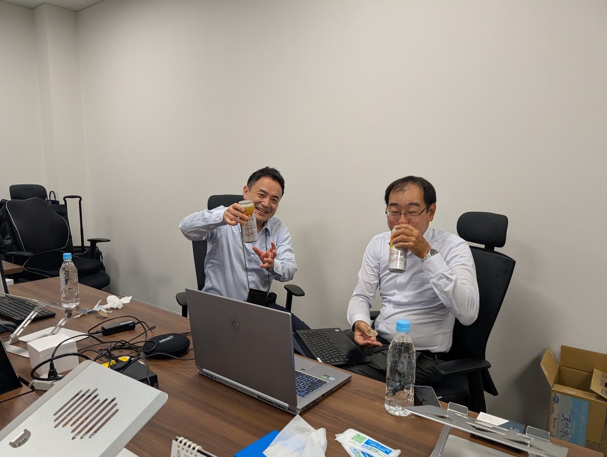 ちなみに前回のスナック峯村閉店後のの店内風景
#cozy1242