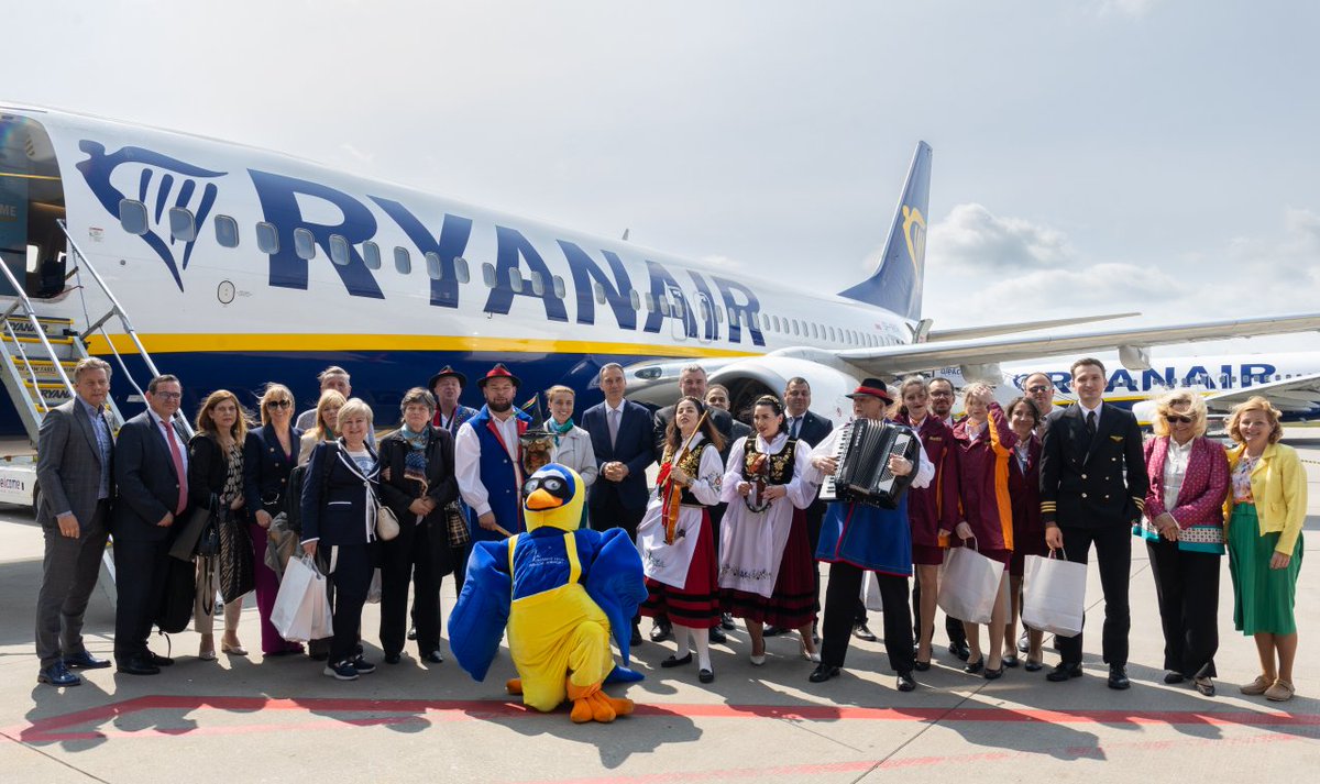 Airport Gdansk tweet media