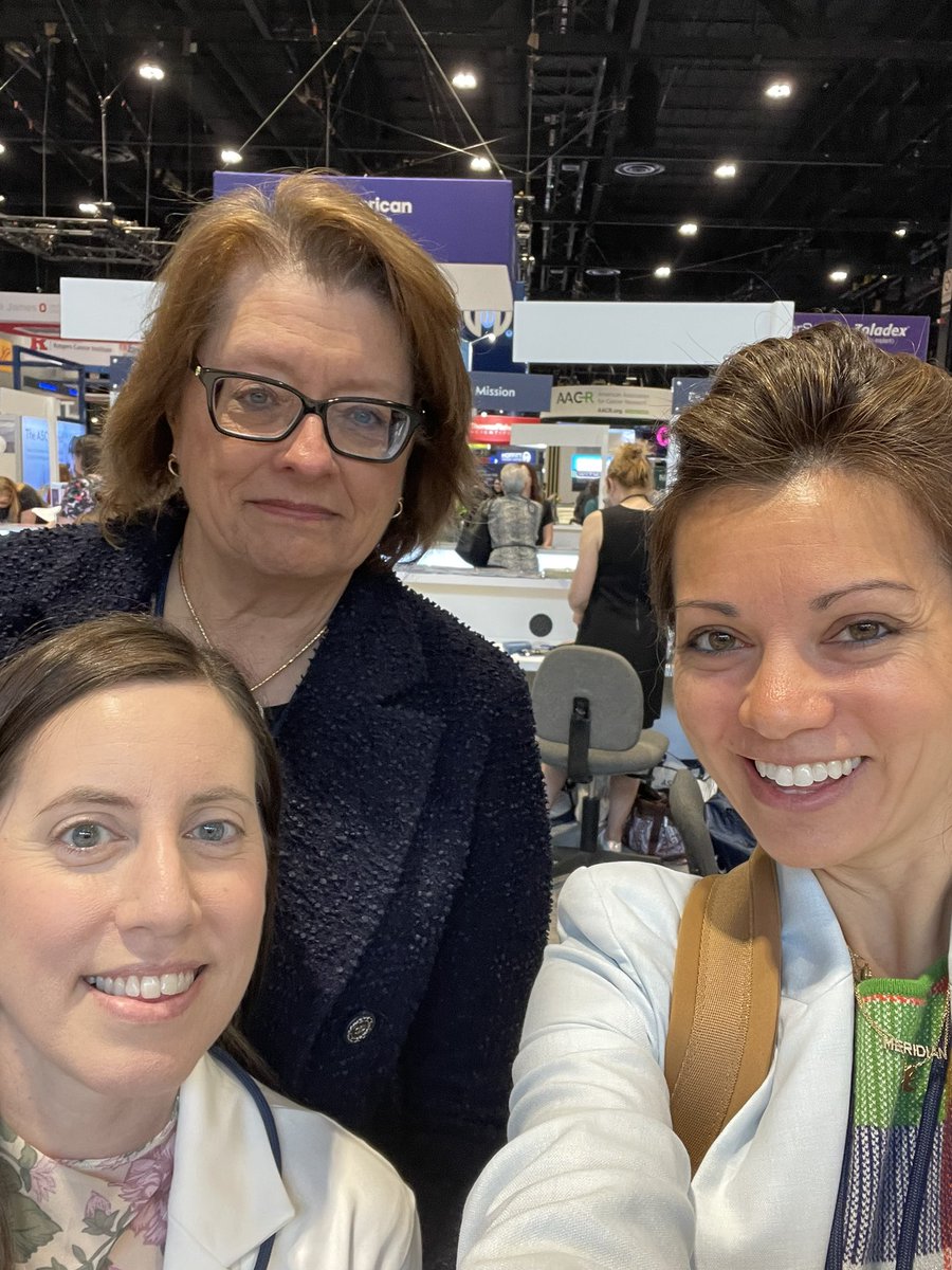ipreeshagul's tweet photo. Loved seeing Dr Wozniak , Dr @NagashreeSeeth1 & Courtney @lcrf_org booth
📍front & center when you 🚶♀️in exhibit hall!
Get your :
-🫁tear away pads
- patient ed materials on trials 101, biomarker testing 📚
-exchange ideas 💡
-join our #togetherseparately events
#onctwitter https://t.co/l30nD4xs7G