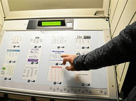 louispierr53709's tweet image. N’oubliez jamais, tous ces Milliardaires soumis.
Le jour ou vous voterez, interdisez le #vote #Electronique !
C’est si simple à #modifier ou #Hacker !
Compter, voir recompter les #votes #Physiques, reste la seule réalité de la #Démocratie !