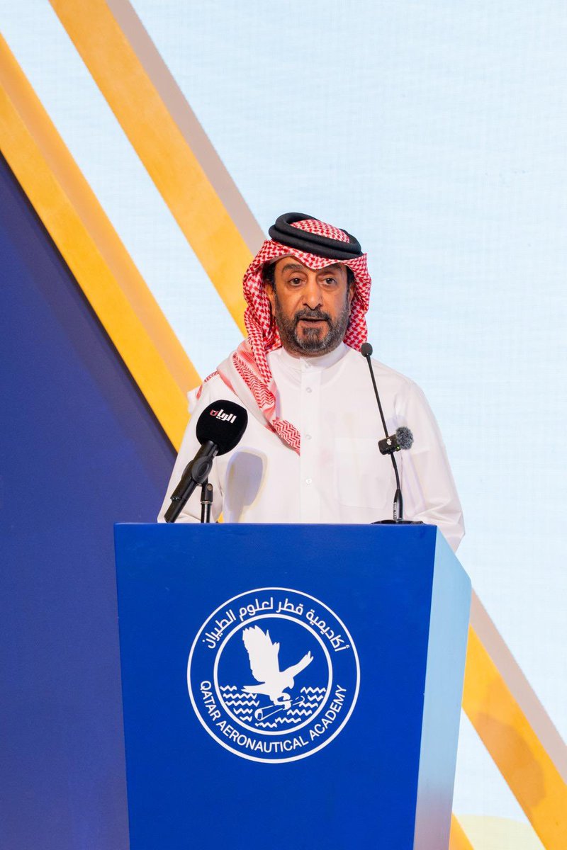 ألقى سعادة الشيخ جبر بن حمد آل ثاني مدير عام أكاديمية قطر لعلوم الطيران كلمة في هذه المناسبة هنأ من خلالها الخريجين وأثنى على جهودهم ومثابرتهم وسعيهم في تحقيق هذا النجاح ليكونوا جزءاً من مسيرة التقدم في عالم الطيران، وقال: "يسعدنا اليوم الاحتفاء بأبنائنا الخريجين الذين أتموا