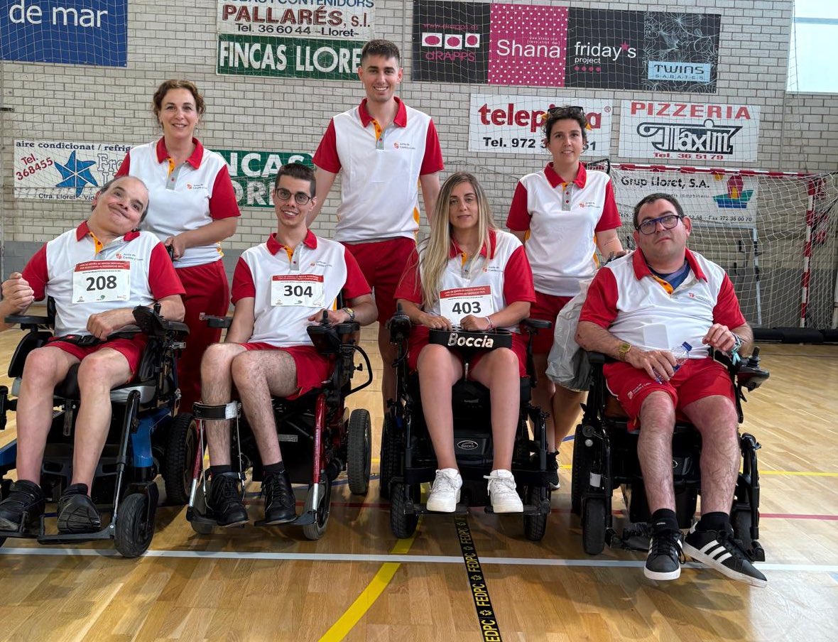 La selección de Castilla y León finaliza con buenos resultados la Copa de España de BOCCIA ⚪️🔴🔵 en Lloret de Mar

Daniel González BC3 6️⃣
Rosa María BC4 4️⃣
Santiago Merino BC2 4️⃣
Francisco Sanz BC1 6️⃣