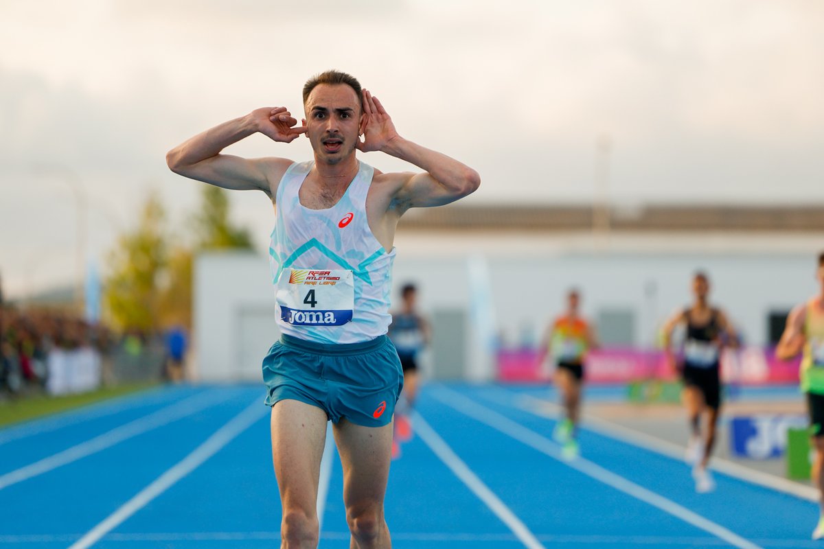 atletismoRFEA's tweet photo. Españoles por el mundo 🌎

🗓️ 2 de junio

➡️61° Palio Città della Quercia 🇮🇹 

⏰ 19:10 Longitud 🚺 Evelyn Yankey 
⏰ 20:35 400m 🚺 @blancahervas_ 
⏰ 21:35 800m 🚹 @attaoui800  y @adryben44  
⏰ 21:55 1500m 🚺 @estherrguerrero 
⏰ 22:05 5000m 🚹 Eduardo Menacho

📊 https://t.co/VYF1N9BNVT
