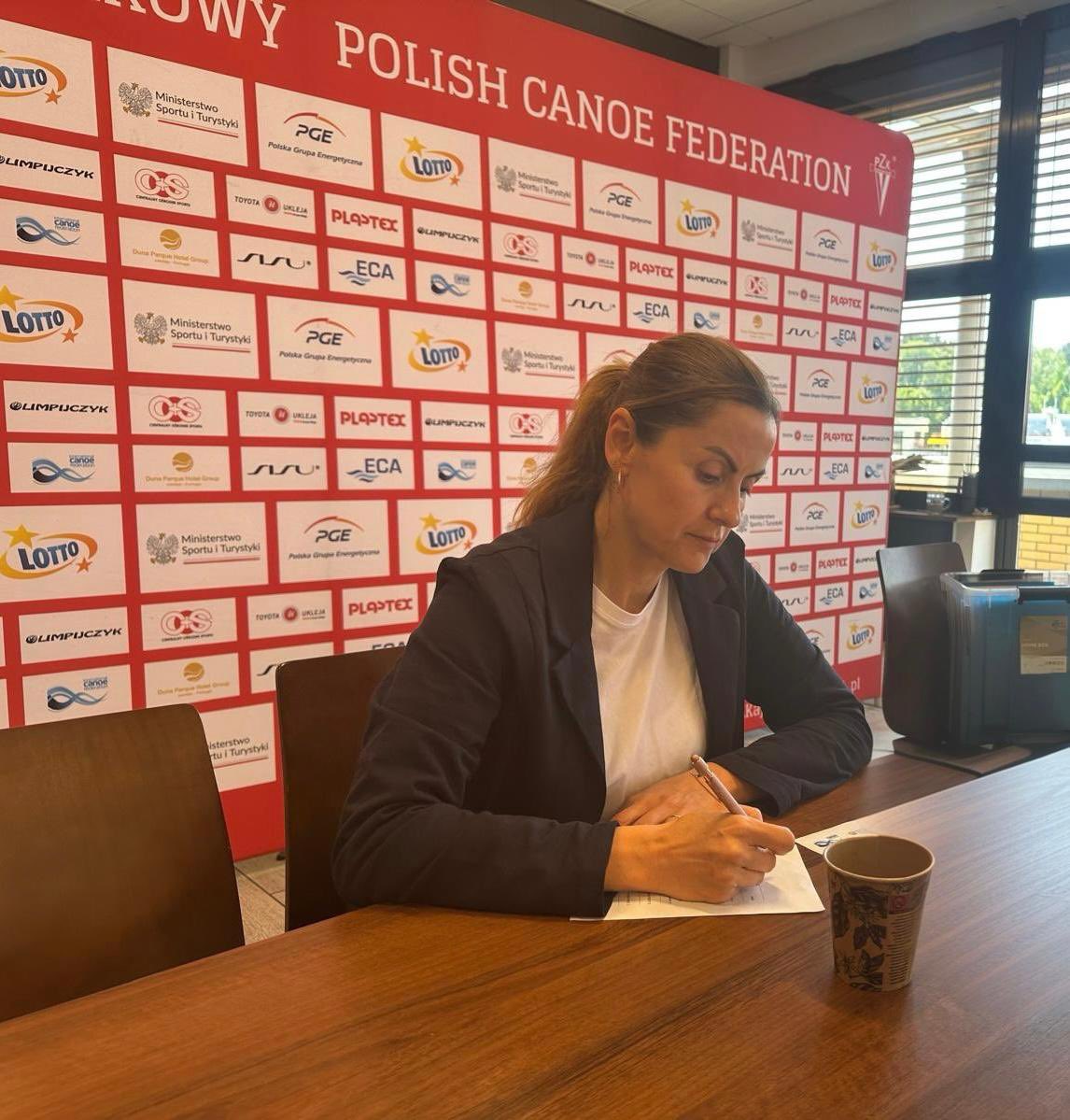 🇵🇱 Polonya’da gerçekleşen ilk proje toplantımızla Lotuses Learn How to Canoe adlı projemizi başlattık!

Federasyonumuzu temsilen Proje yürütücüsü ve Yönetim Kurulu Üyemiz Doç. Dr. Özge Ercan ile İstanbul Cerrahpaşa Üniversitesi Spor Bilimleri Fakültesi Dekanı Prof. Dr. Ayşe