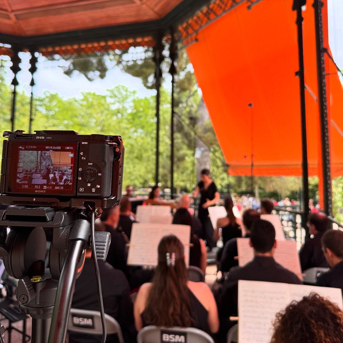 ANSA Sound (@ansasound) on Twitter photo 🎥 En la mañana de ayer nos desplazamos a #Madrid para el concierto de la gran <a href="/AmadoraMP/">Amadora MercadoPérez</a> con la <a href="/BSMMadrid/">Banda Sinfónica Municipal de Madrid</a> en el Parque del Retiro.
#ANSASound #AmadoraMercado #BSMMadrid #ConciertoRetiro 🎥 En la mañana de ayer nos desplazamos a #Madrid para el concierto de la gran <a href="/AmadoraMP/">Amadora MercadoPérez</a> con la <a href="/BSMMadrid/">Banda Sinfónica Municipal de Madrid</a> en el Parque del Retiro.
#ANSASound #AmadoraMercado #BSMMadrid #ConciertoRetiro