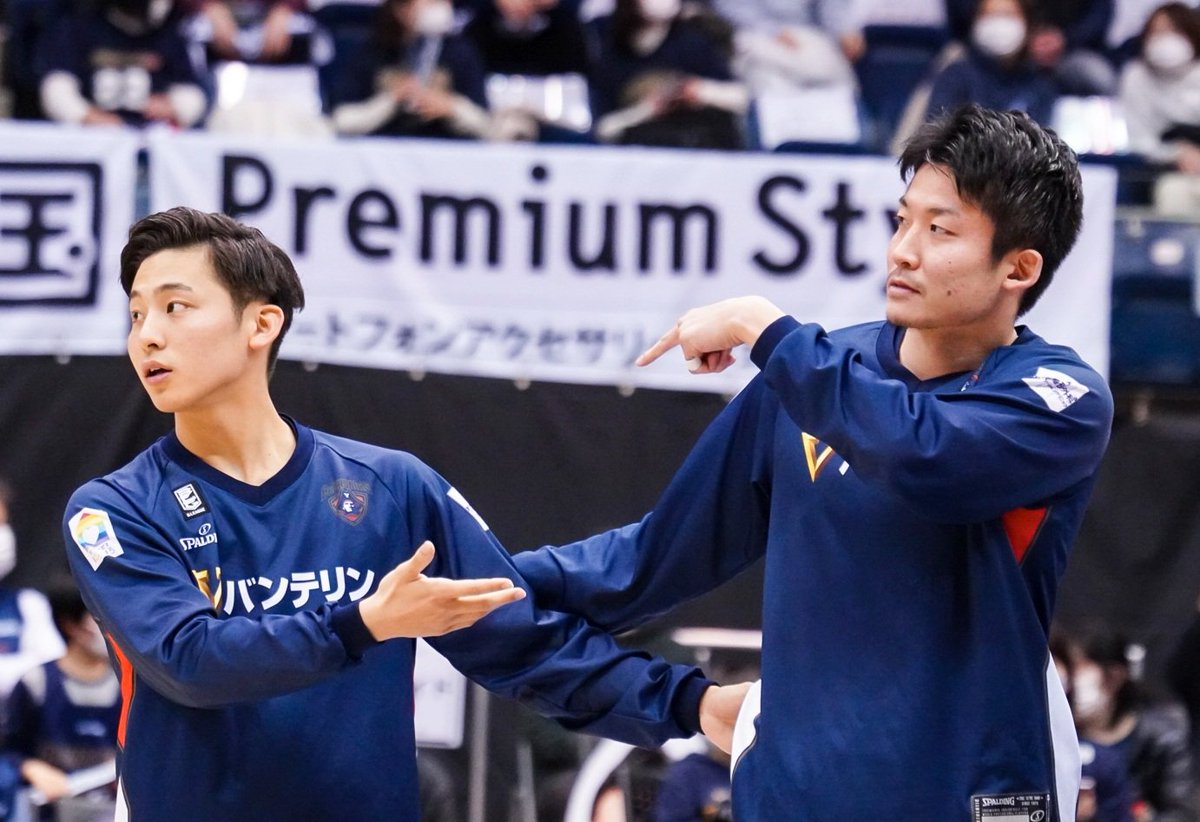 Y_lets_go's tweet photo. AK 現役生活お疲れさまでした☺️
苦しい時のここぞのスリー🏀最高でした！
次のステージでも頑張ってください💪
#秋山皓太
#gobcor
#ビーコル https://t.co/mZpXSuravR
