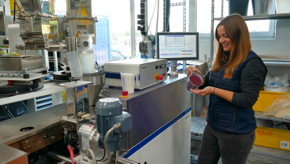 El #PTFE lleva años siendo el héroe en la lucha contra la fricción y el desgaste. Sin embargo, debido a su persistencia en el #medioambiente, se encuentra en el epicentro del debate sobre una posible prohibición de los PFAS por parte de la ECHA
👉 infopack.es/es/noticia/adi…