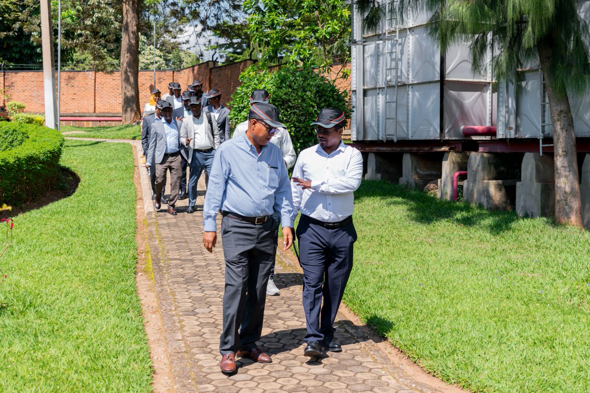 RwandaSupply's tweet photo. Today, We hosted a high-level delegation from the Ministry of Health of Ethiopia for a benchmarking visit focused on strengthening medical oxygen systems.

The visit featured discussions on Rwanda’s health supply chain, plant maintenance, financing, and a guided tour of the RMS facility.

The delegation included senior officials from Ethiopia’s MOH, regional health bureaus, EPSA, and key oxygen program leaders.

We were joined by colleagues from RBC, CHAI, and the Ministry of Health of Rwanda.