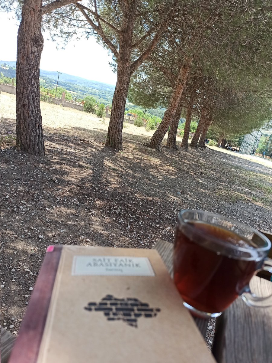 Sınavlar bittiyse kitaplara geri dönelim 📚☕